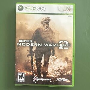Call of Duty: Modern Warfare 2 for Xbox 360 - Green Case